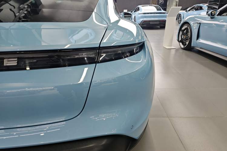 Used Porsche Taycan 2022-Year Updated Taycan