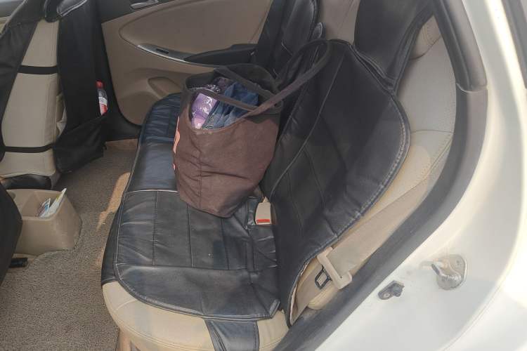 Used Hyundai Verna (older generation) 2014 1.4L Manual Smart GLS Trim