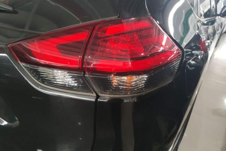 Used Nissan X-Trail 2019 2.5L CVT Smart Connect Luxury Edition 4WD