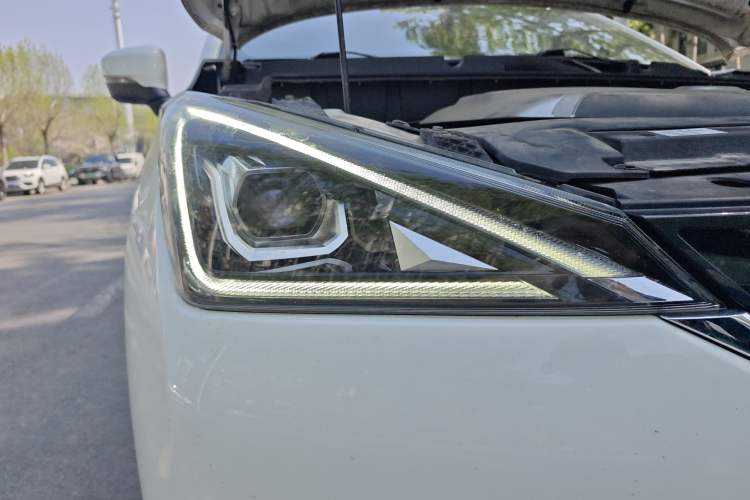 Used AION Trumpchi GE3 2017 310 Smart Edition Right Front Headlight