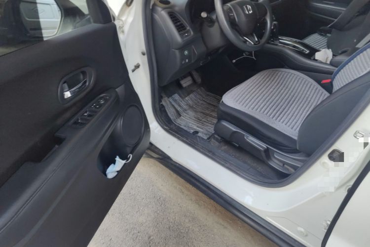 Used Honda Vezel 2015 1.5L CVT two-wheel drive Comfort trim Driver Seat