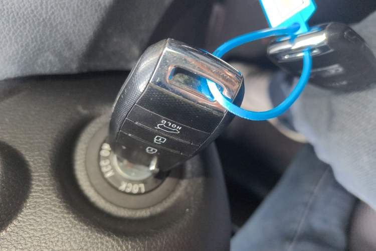 Used Kia Carens 2013 2.0L 5-Seater Automatic Standard Version China V Standard