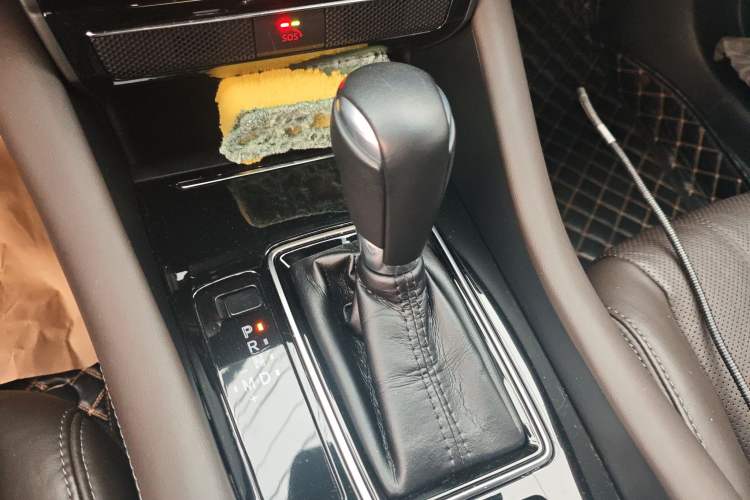 Used Mazda Atenza 2020 2.5L Sky Blue Prestige Edition Gear Lever