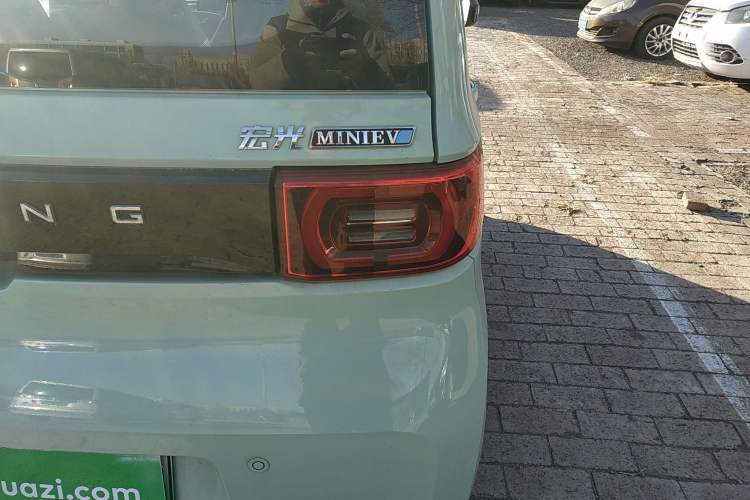 Used Wuling Hongguang MINIEV 2022 Macaron Premium Model – Lithium Iron Phosphate