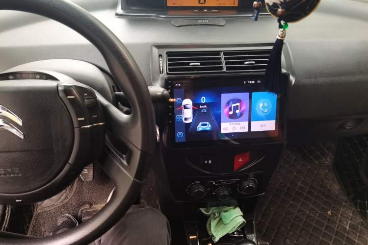Used Citroen C-Quatre 2013 1.6L Manual Prestige CNG Model Audio And AC Panel