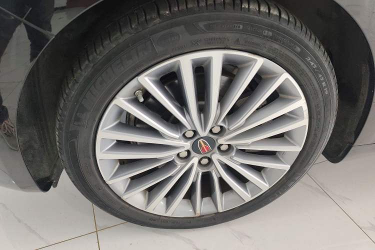 Used Hongqi H9 2020 Revised Version 2.0T Smart Connect Flagship Edition Left Front Wheel Hub
