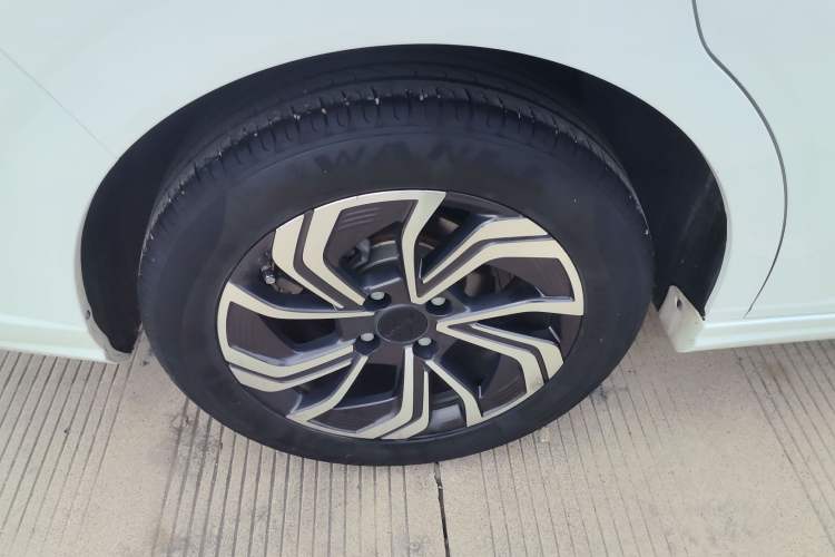 Used Dongfeng Aeolus Yixuan 2021 230T Automatic Glory Edition
