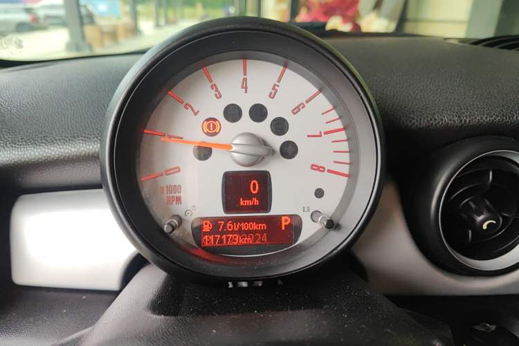 Used MINI 2011 1.6L COOPER Fun
