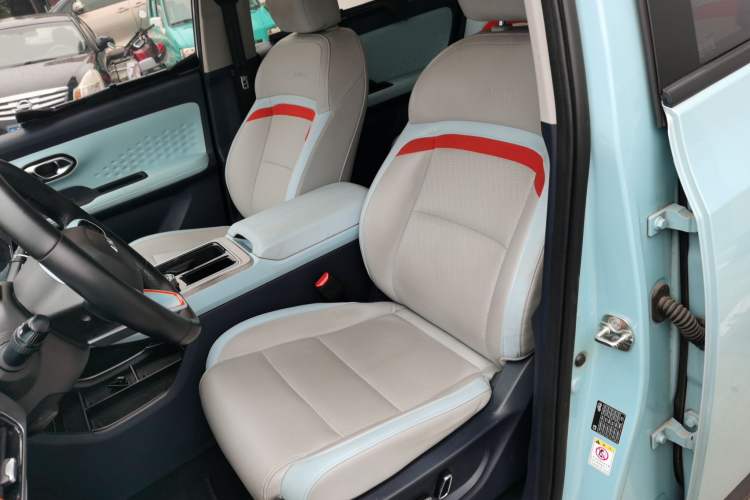 Used AION Y 2022 70 Tech Edition Lithium Iron Phosphate
