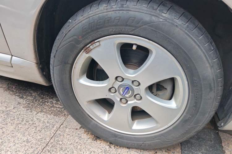 Used Volvo S80 2007 2.5T Zhiya Edition Right Front Wheel Hub