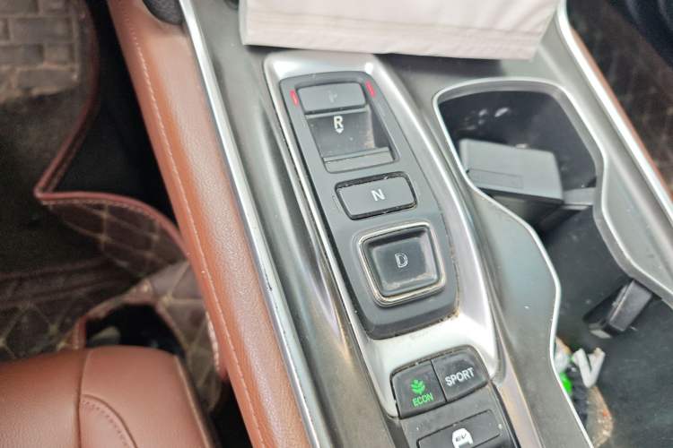 Used Honda Accord 2018 Rui Hybrid 2.0L Rui Ling Version China V Gear Lever