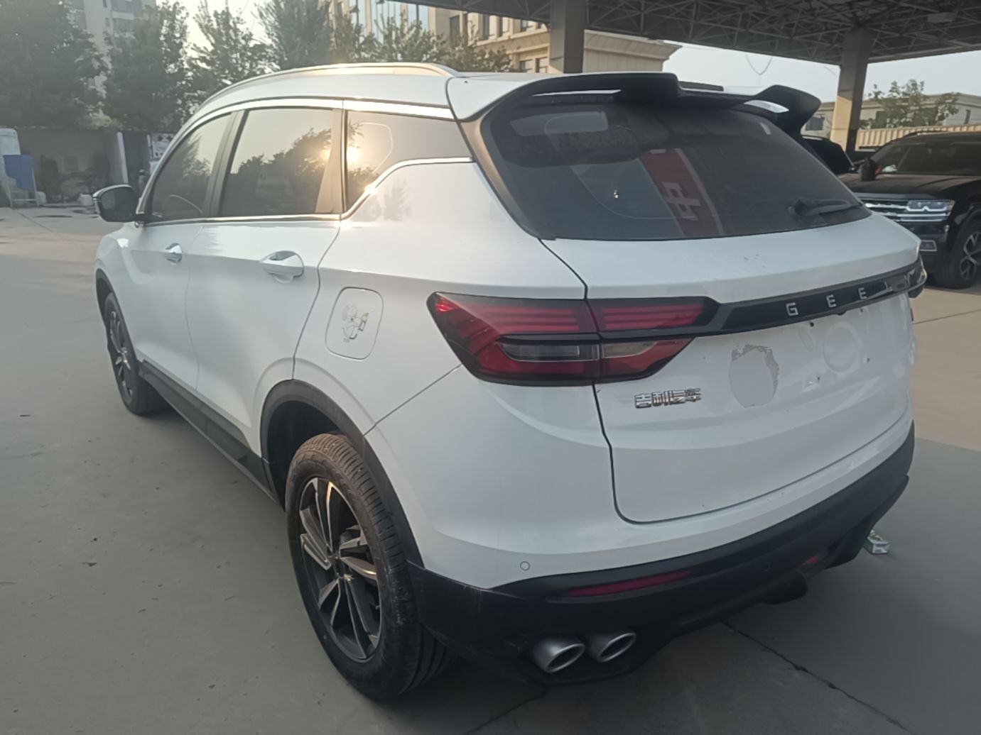Geely Auto Coolray 2023 1.5T DCT Platinum Edition — снимка 4