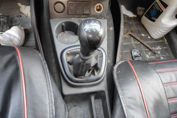 Used Dongfeng Fengon 330 2014 1.5L Manual Utility Version DK15
