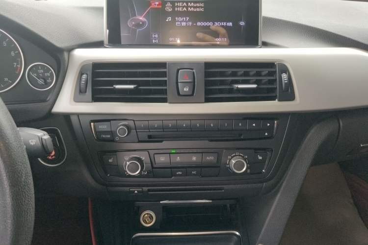 Used BMW 3 Series 2015 316Li Fashion Model Audio And AC Panel