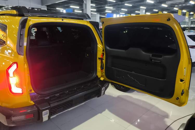 Used Deepal G318 2025 Worry-Free Adventure Edition Four-Wheel Drive Secret Realm Version Trunk