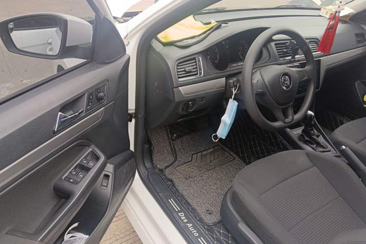 Used Volkswagen Lavida 2017 1.6L Automatic Fashion Edition Driver Seat