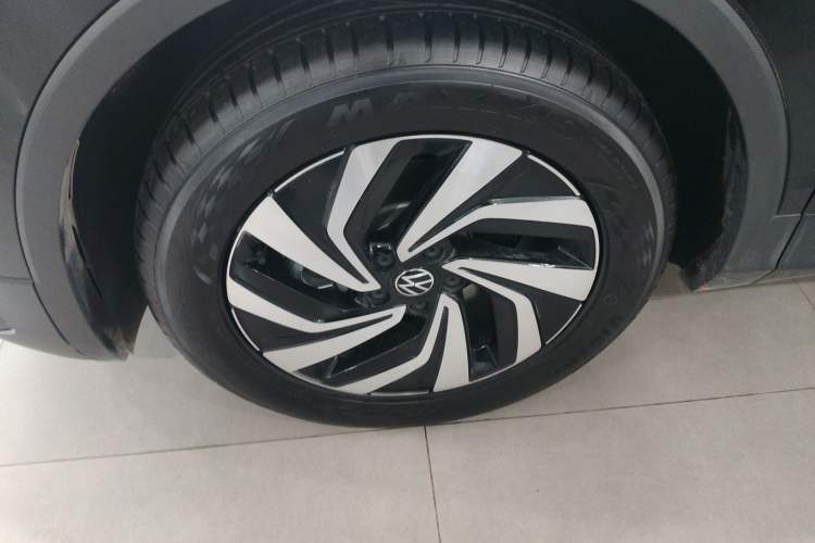 Used Volkswagen Tiguan L 2025 Model, Outstanding Version, 300TSI Automatic Two-Wheel Drive Longteng Edition