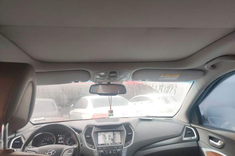 Used Hyundai Santa Fe 2017 2.0T Automatic All-Wheel Drive Smart 7-Seater
