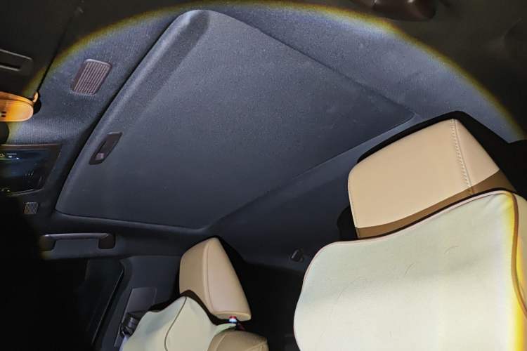 Used Lexus ES 2018 200 Excellence Edition China V Standard Headliner