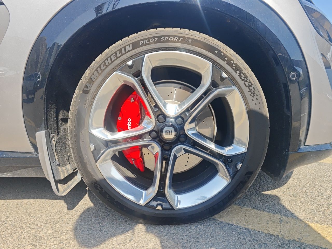 Xiaomi Auto YU7 2025 Ultra-Long Range High-Performance All-Wheel-Drive Max Edition — снимка 8