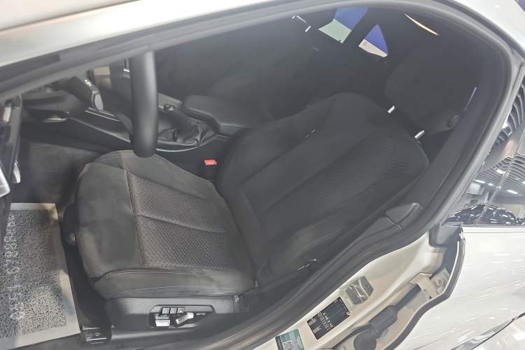 Used BMW 4 Series 2019 425i Gran Coupe M Sport Package Left Front Seat