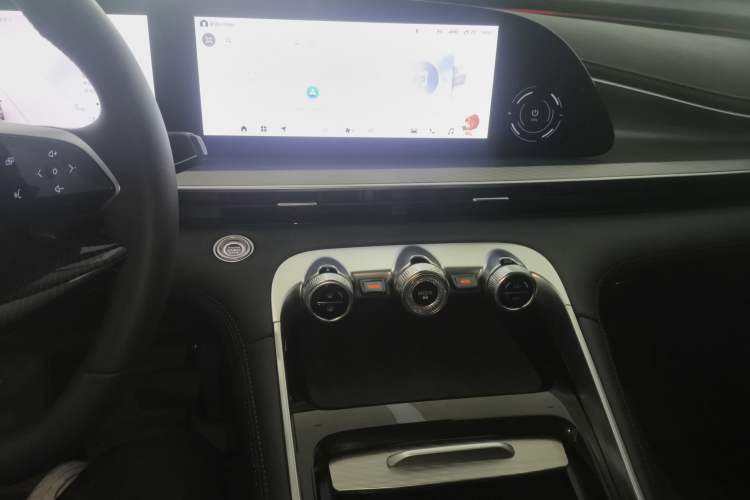 Used EXEED Lingyun 2024 300T Two-Wheel Drive Starlight Edition Audio And AC Panel