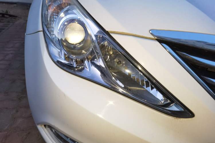 Used Hyundai Sonata 2013 2.0L Automatic Luxury Edition Right Front Headlight