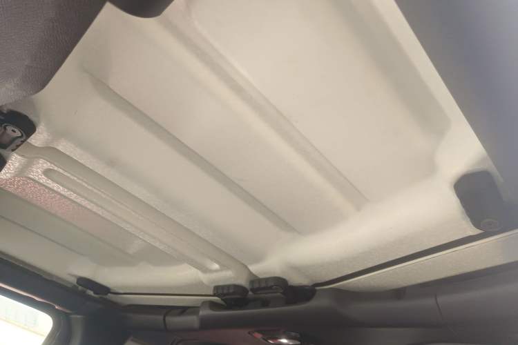 Used Jeep Wrangler 2018 2.0T Sahara Two-Door Edition Headliner