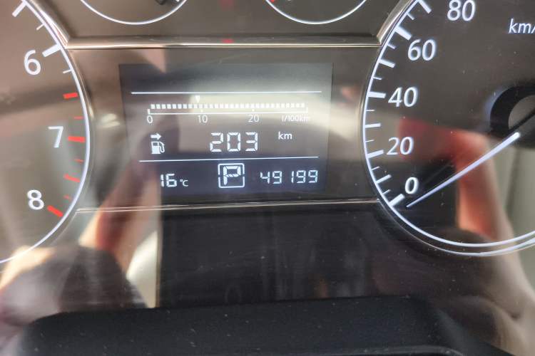 Used Nissan Tiida 2011 1.6L CVT Comfort Model Odometer Close Up