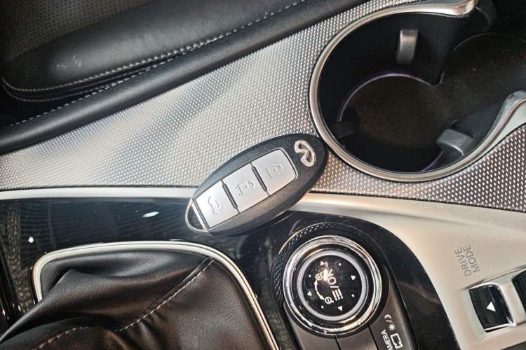 Used Infiniti Q50L 2018 2.0T Enjoyment Edition China V standard Interior 1