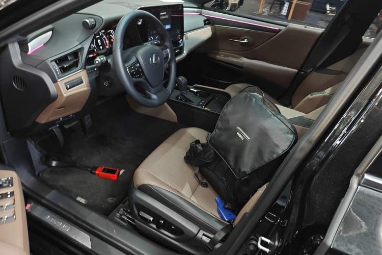 Used Lexus ES 2025 200 Premium Edition