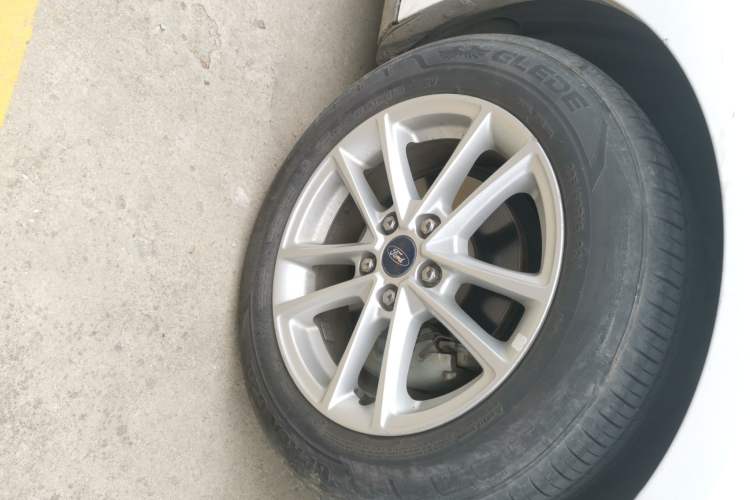 Used Ford Focus 2017 Sedan 1.6L Automatic Fashion Edition Smart Drive Version
