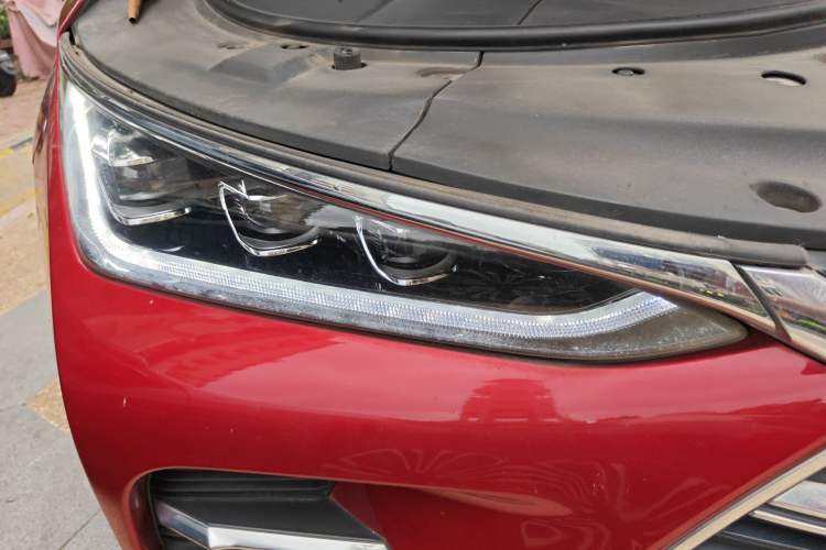 Used BYD Tang New Energy 2018 DM 2.0T All-Wheel Drive Smart Connect Genesis Edition 7 Seats China V Emission Standard