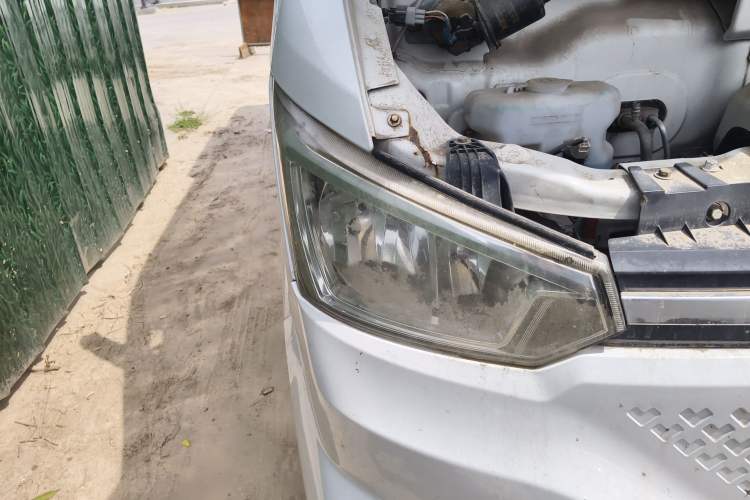 Used Dongfeng Yufeng EM26 2023 High-End Model 41.86 kWh CATL Right Front Headlight