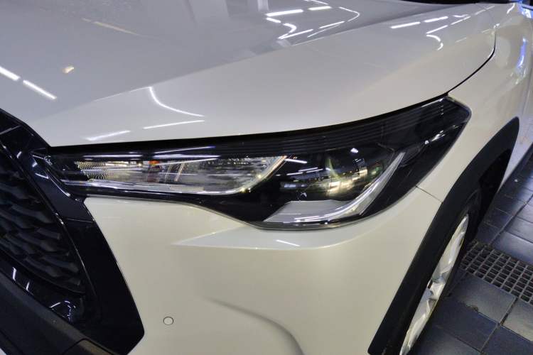 Used Toyota Corolla Cross 2023 2.0L Pioneer Edition Left Front Headlight