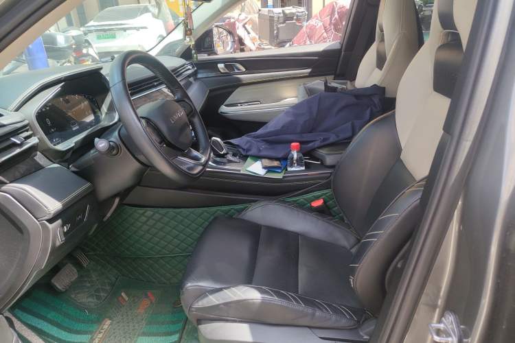 Used Lynk & Co 05 2020 2.0TD Two-Wheel Drive Shine Halo Left Front Seat