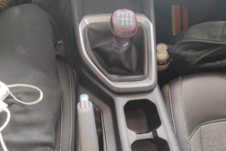 Used Baojun RM-5 2019 1.5T Manual Elite Version with 24-Hour Online Service 6 Seats