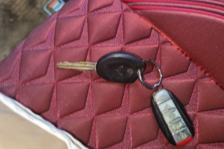 Used Wuling Rongguang 2011 1.2L Base Version
