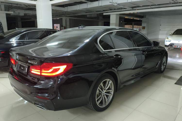 Used BMW 5 Series 2020 525Li M Sport Package
