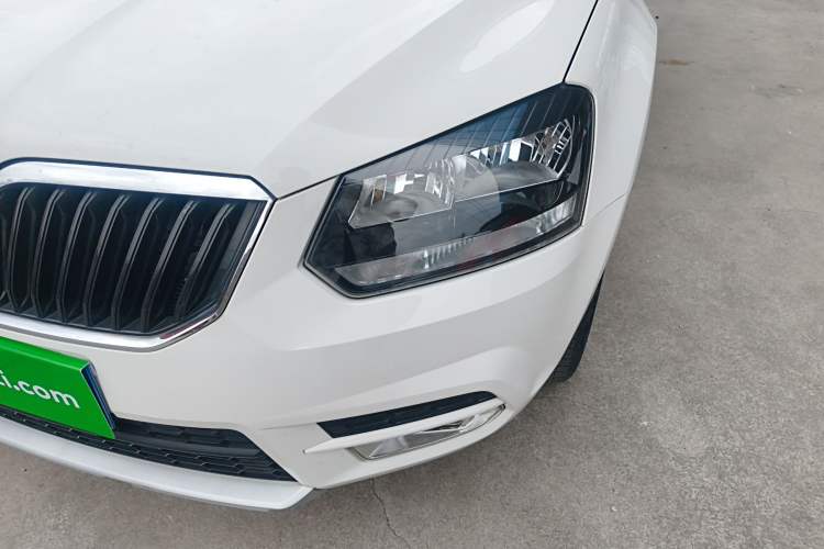 Used Skoda Yeti 2017 1.6L Manual Front-Wheel-Drive Version
