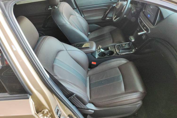 Used GAC Trumpchi GS4 2018 235T Automatic Two-Wheel Drive Luxury Smart Connectivity Millionth Anniversary Edition
