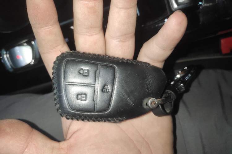 Used Buick Envision 2022 Encore S 552T Two-Wheel-Drive Luxury Model
