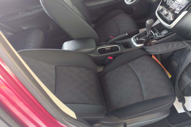 Used Nissan Tiida 2016 1.6L CVT Cool Dynamic Edition Right Front Seat