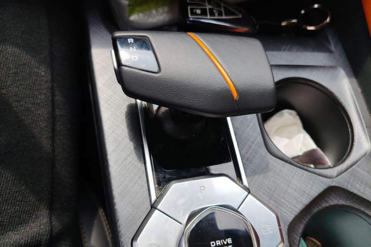 Used CHANGAN UNI-V 2023 1.5T Prestige Model
