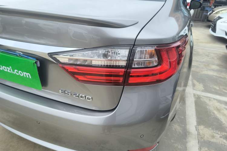 Used Lexus ES 2016 200 Midnight Special Limited Edition