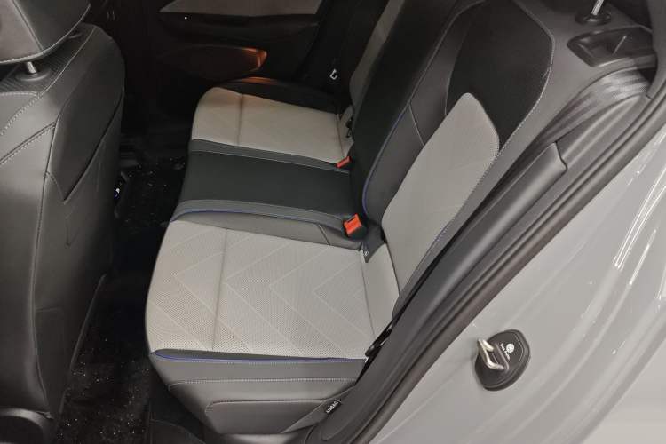 Used Volkswagen Golf 2025 300TSI R-Line Left Rear Seat