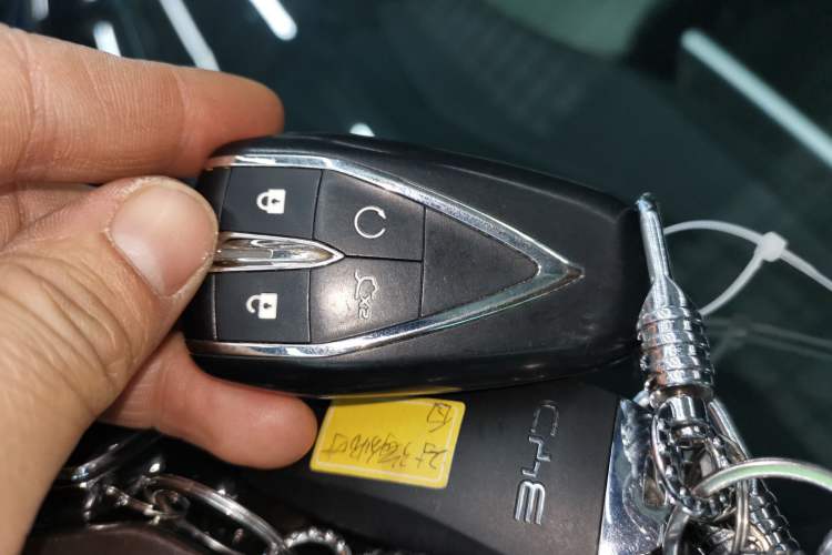 Used Oshan Z6 New Energy 2023 ZhiDian iDD 150KM Flagship PLUS