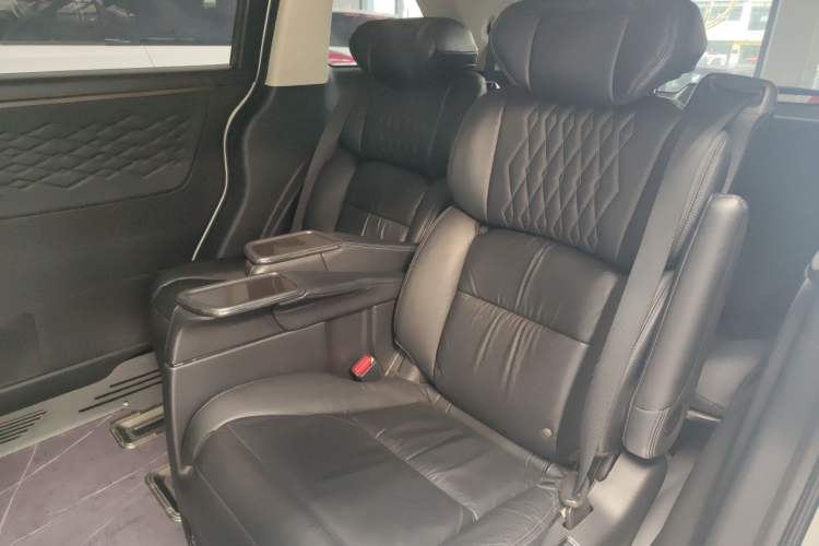 Used Honda Elysion 2022 2.0L eHEV Luxury Edition
