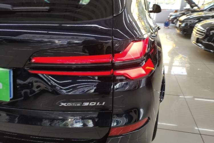 Used BMW X5 2023 xDrive 30Li Luxury M Sport Night Edition Package
