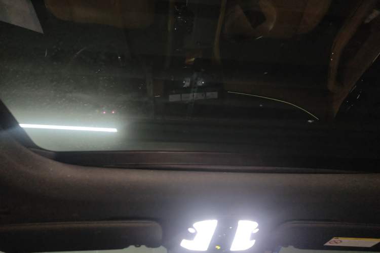 Used Lynk & Co 09 2021 2.0T Halo Six-Seater
